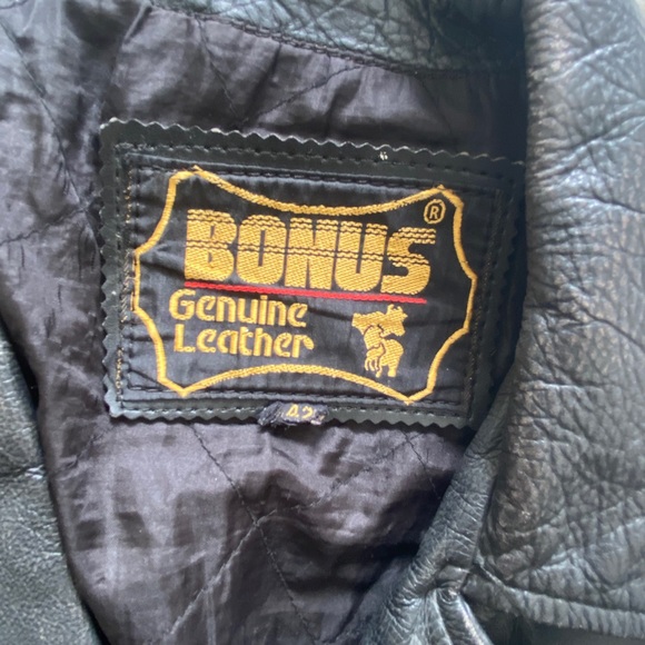 Vintage Black Leather Jacket - Picture 3 of 4